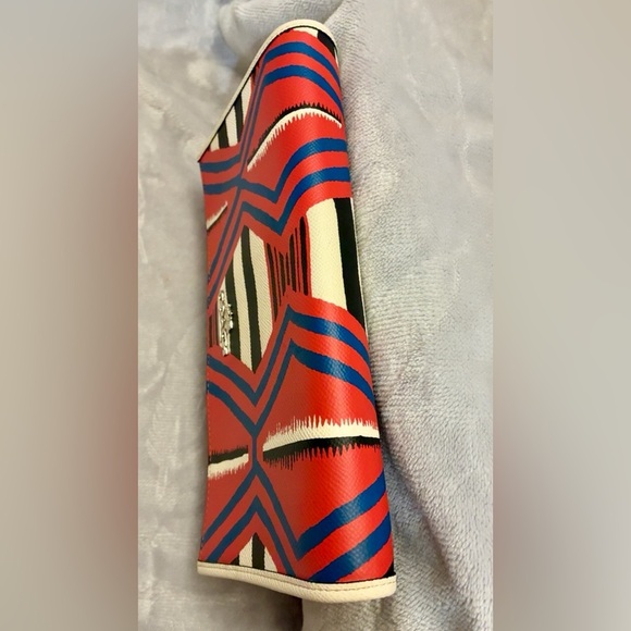 Coach x Coachella Fire Dancer Shoulder Bag with Matching Wristlet - Picture 3 of 9